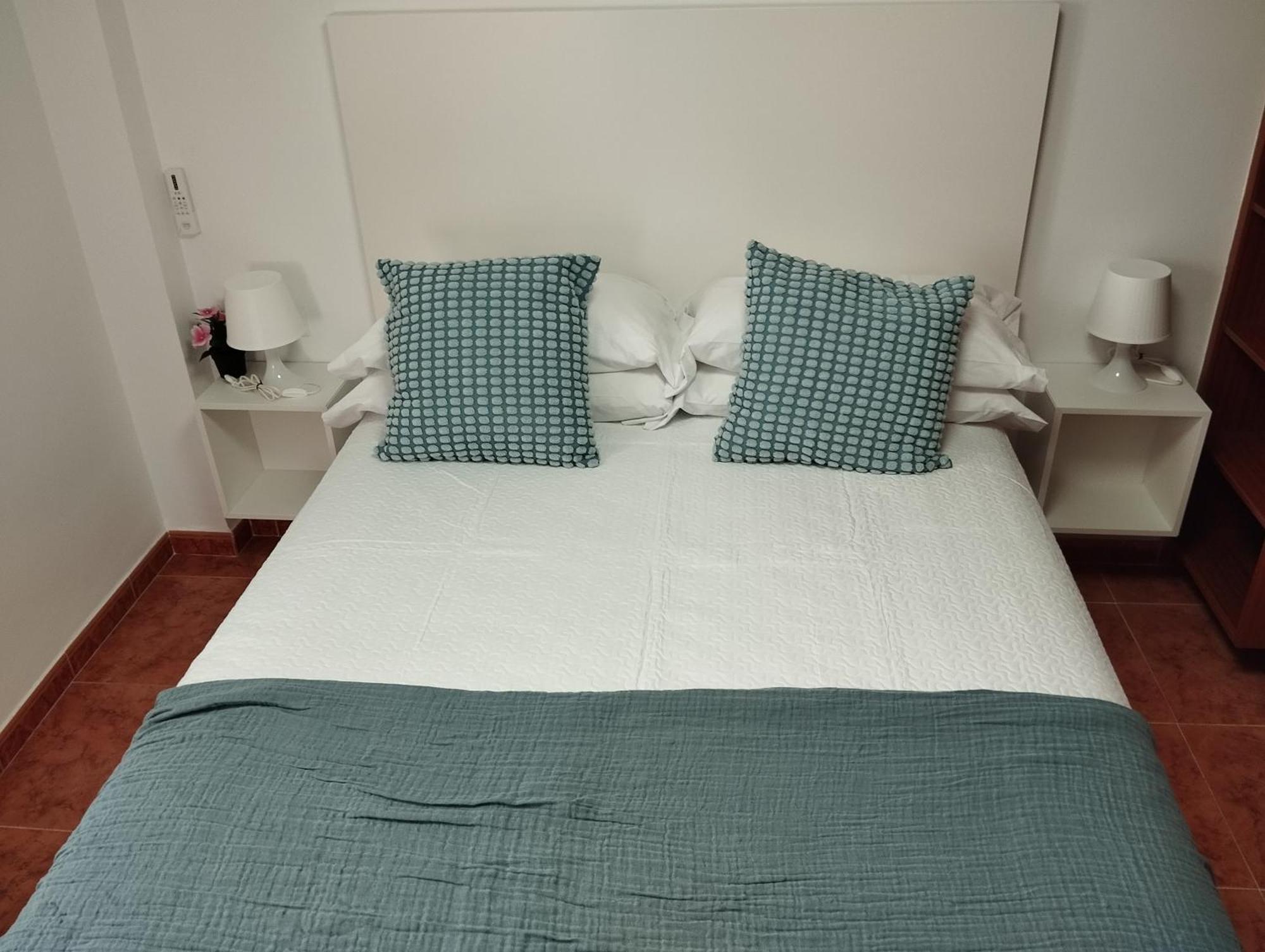 Apartamento Lidia Planta 1, La Carihuela 1ª Linea Playa, Vistas Mar, 1 Dormitorio, 52 M2, 1-3 Huesped, Amplio Balcon, Wifi Torremolinos Zewnętrze zdjęcie