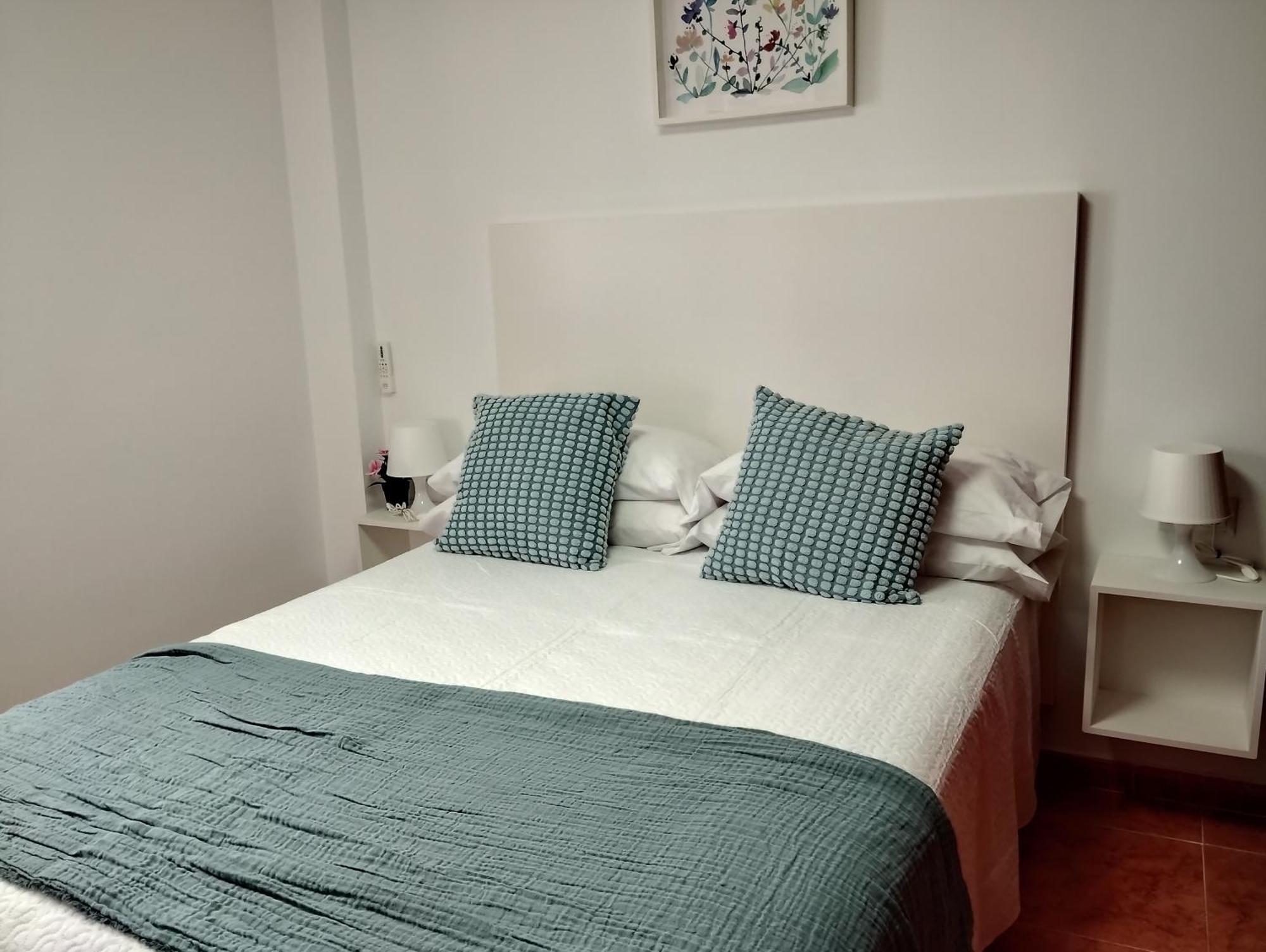 Apartamento Lidia Planta 1, La Carihuela 1ª Linea Playa, Vistas Mar, 1 Dormitorio, 52 M2, 1-3 Huesped, Amplio Balcon, Wifi Torremolinos Zewnętrze zdjęcie